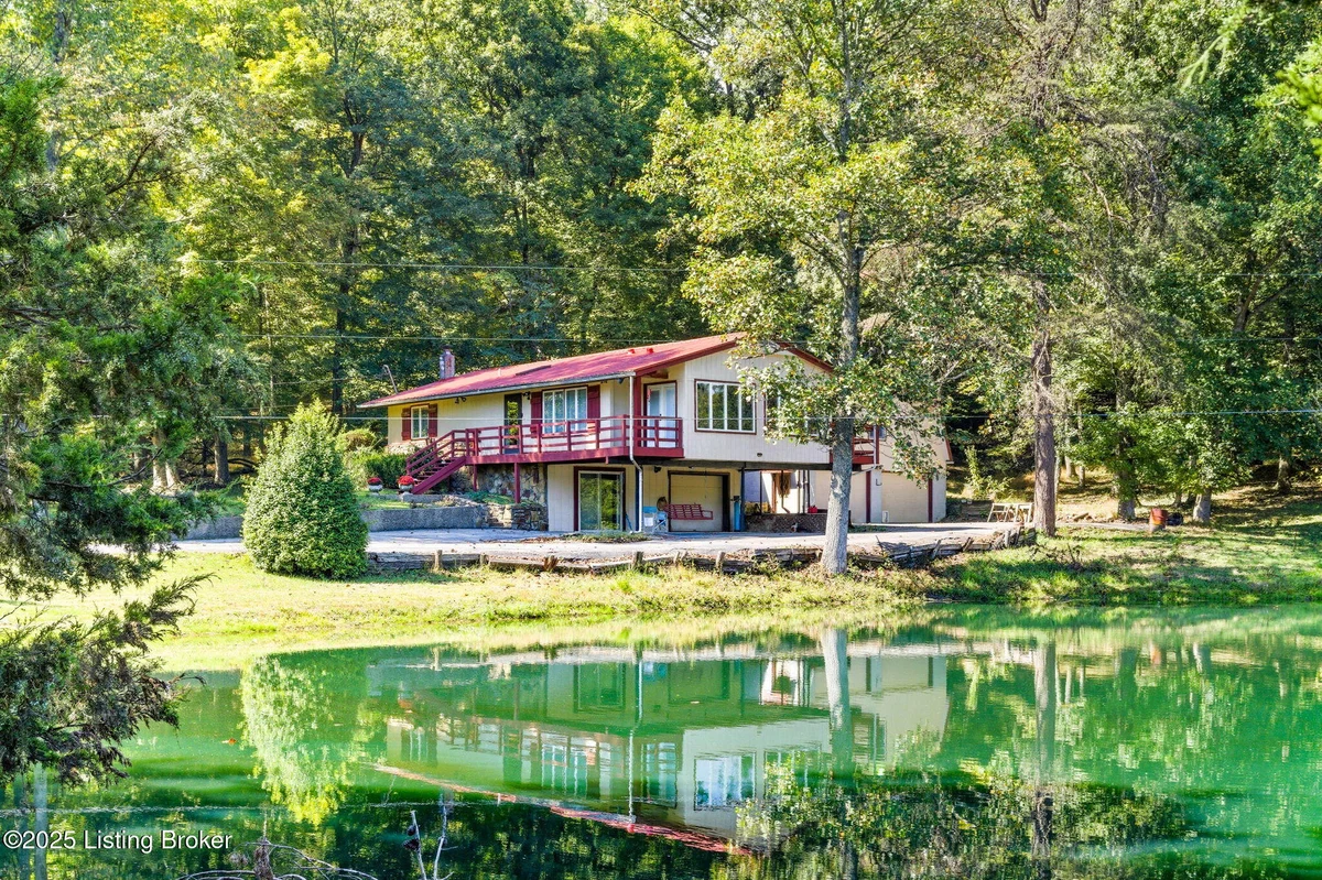 303 Quartermouse Rd - Main photo