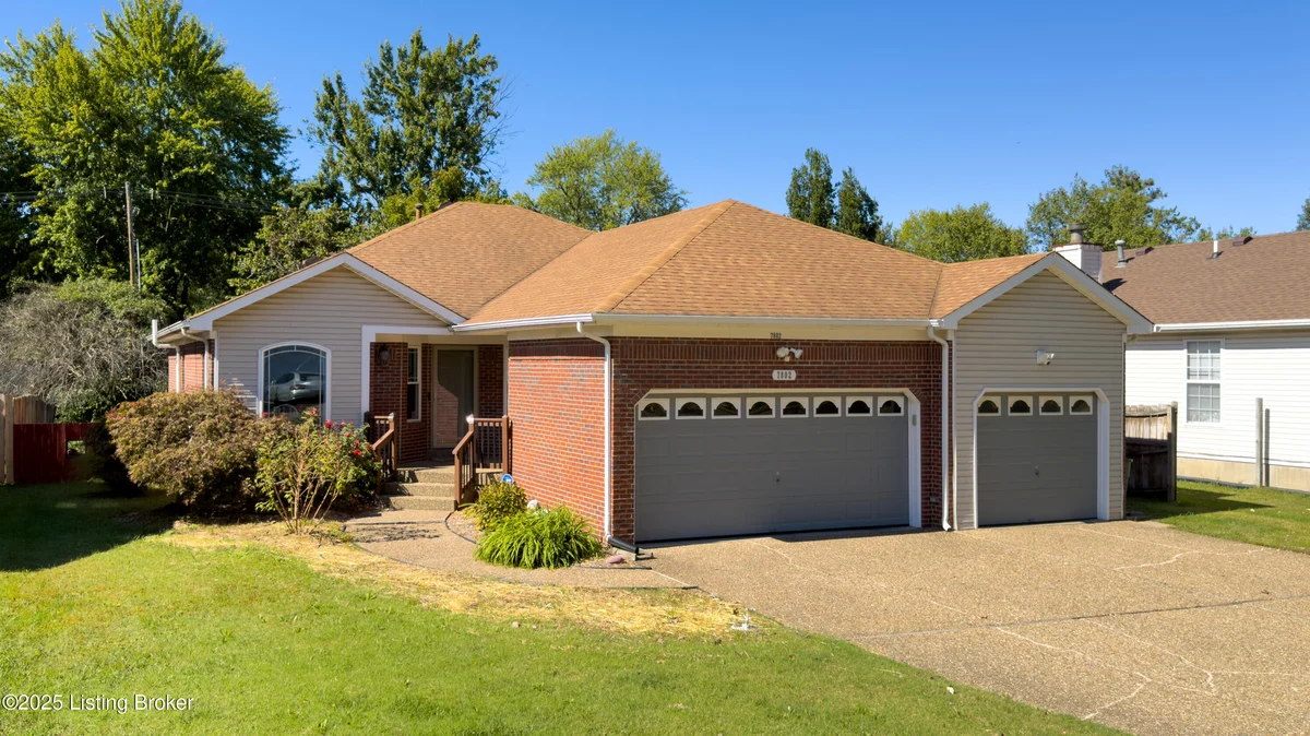 7802 Appleview Ln - Main photo