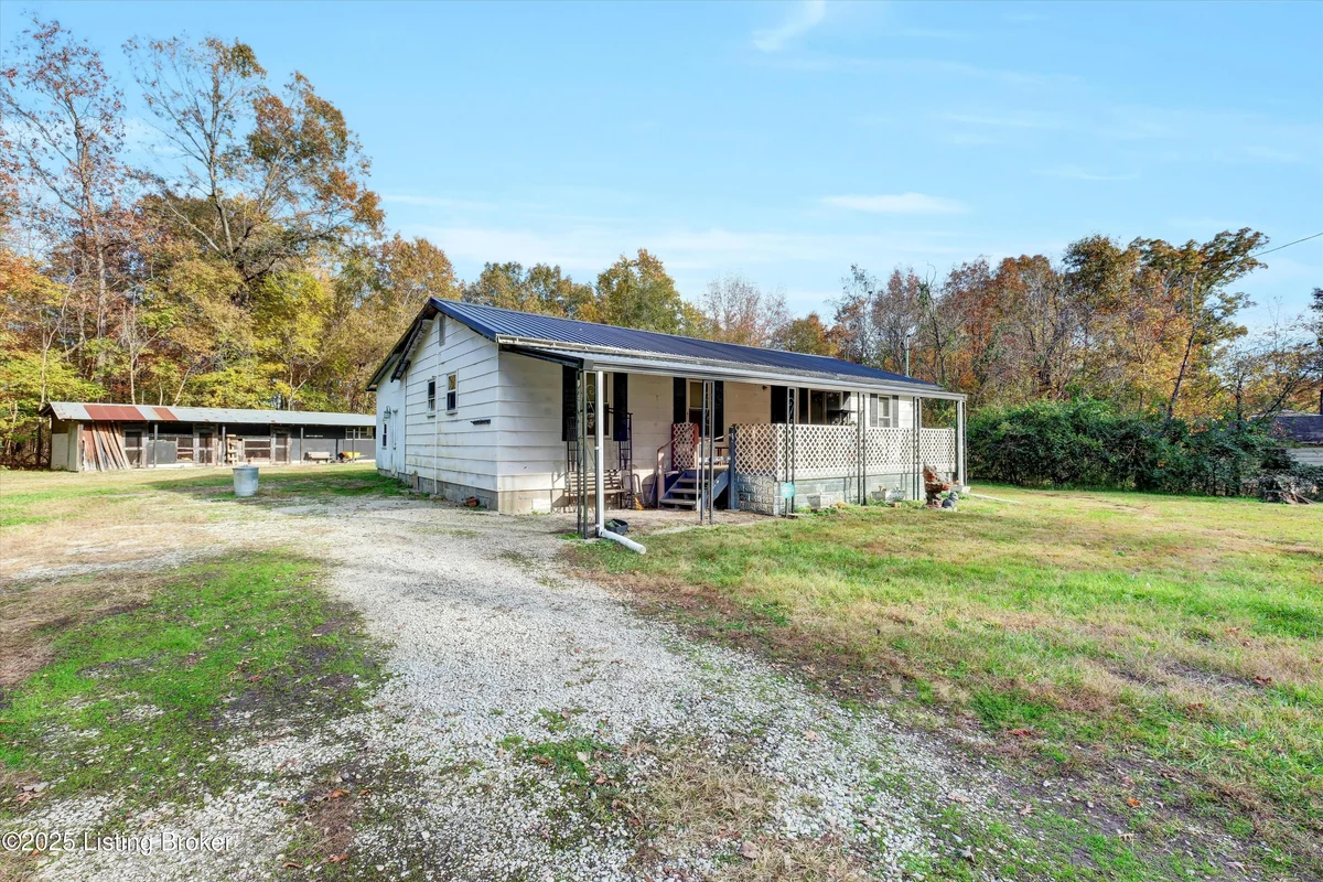 430 Sampsons Rd - Main photo