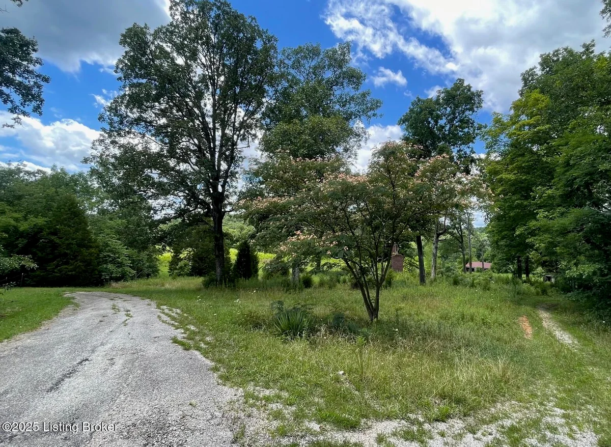 310 Alvie Rd - Main photo
