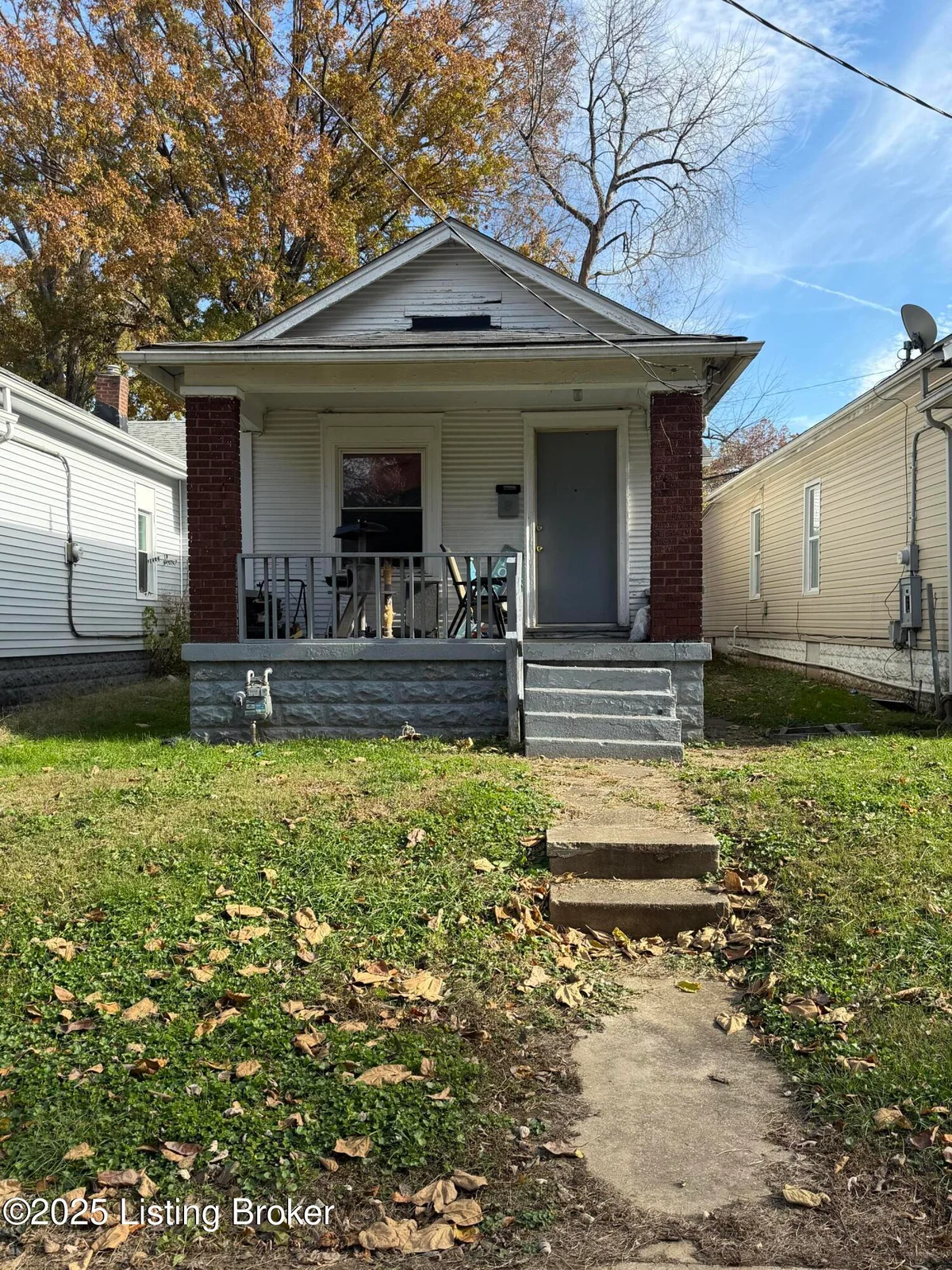 121 Boston Ct - Main photo