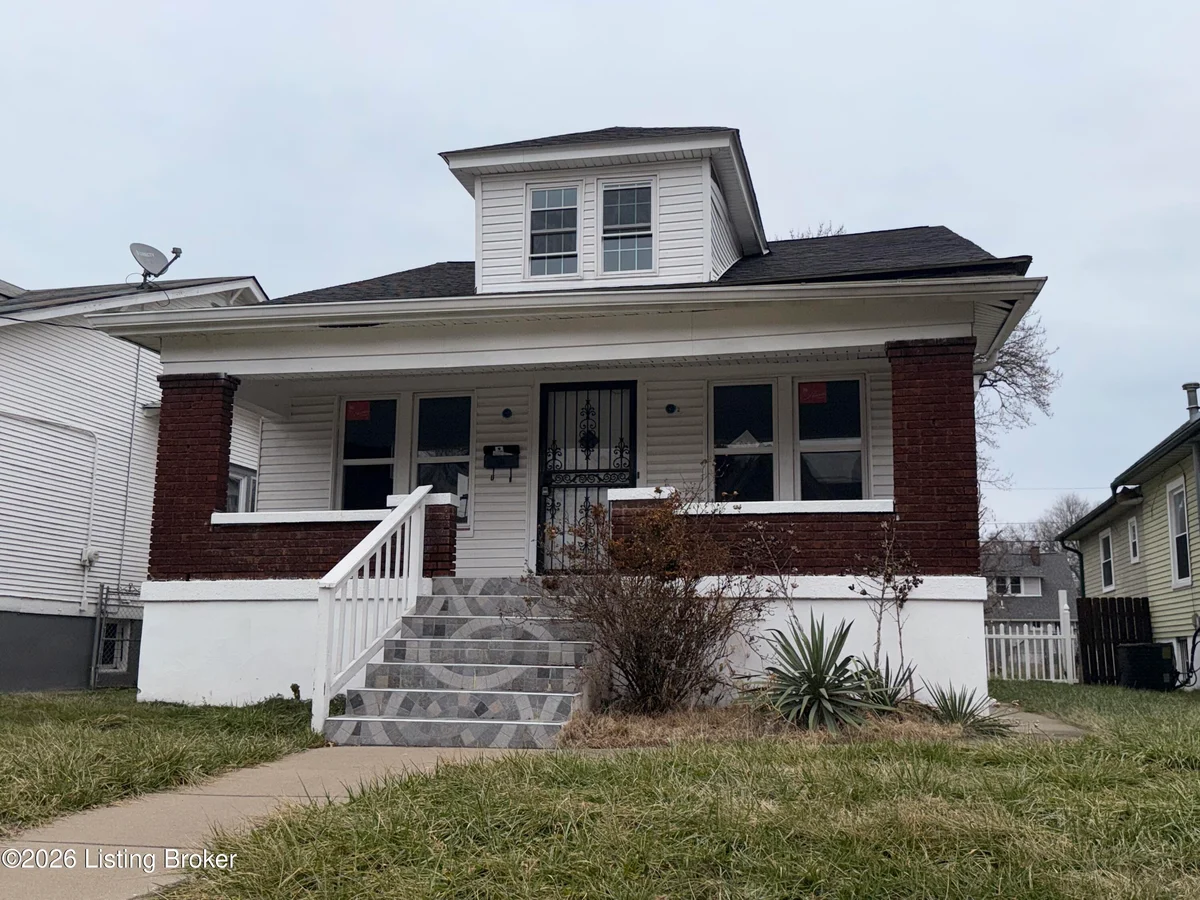 635 Cecil Ave - Main photo
