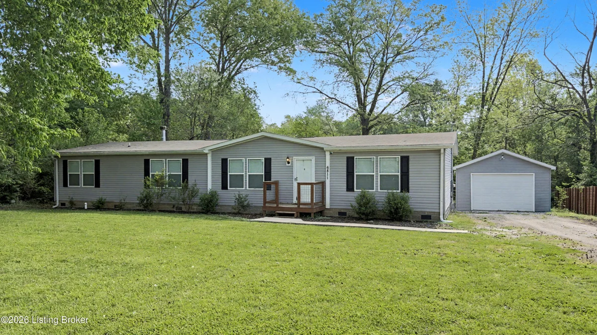 6811 Memory Ln - Main photo