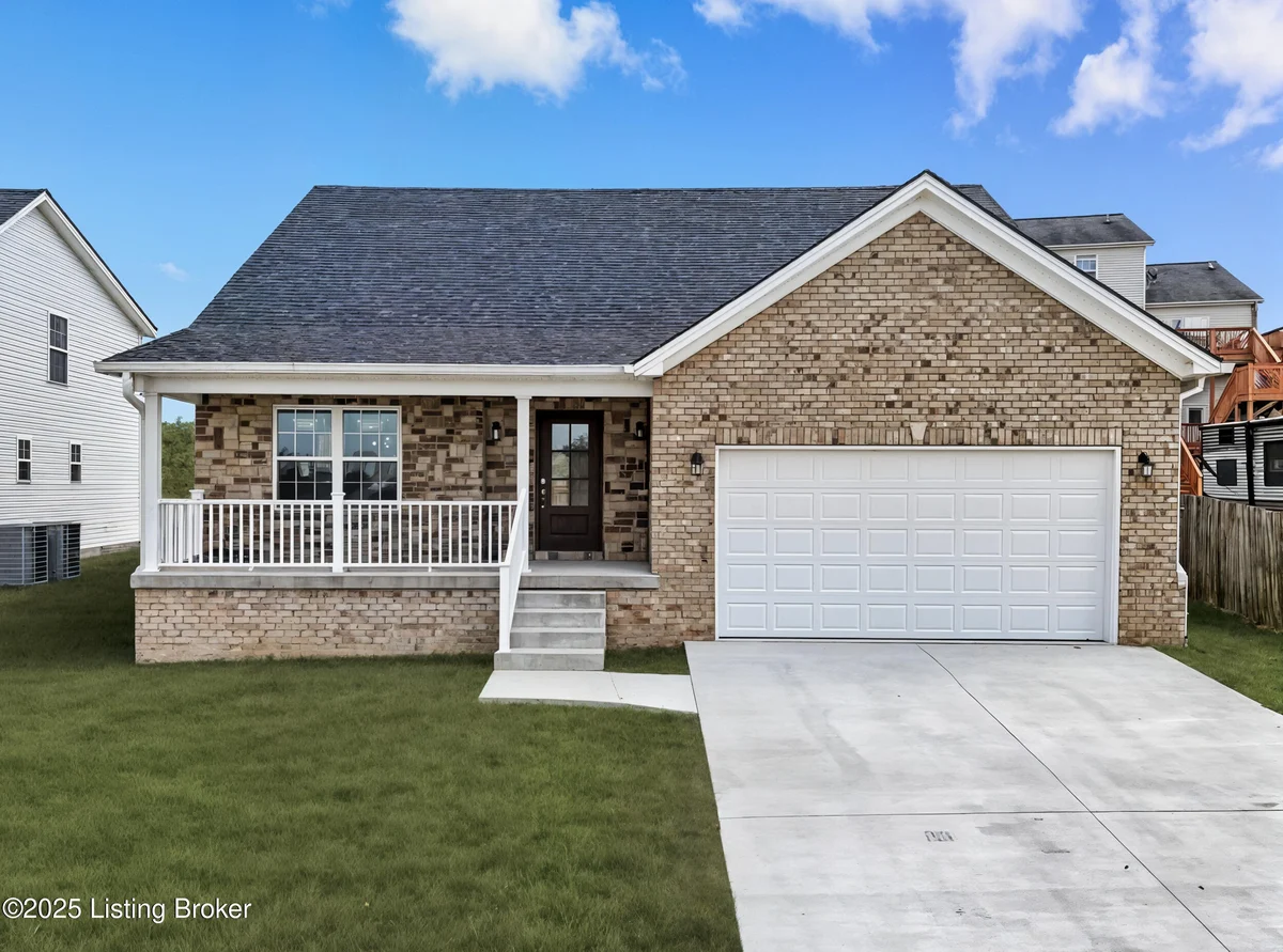 3020 Thorntree Ln - Main photo