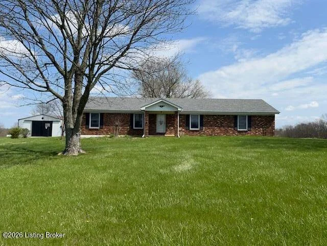 950 Hillspring Rd - Main photo