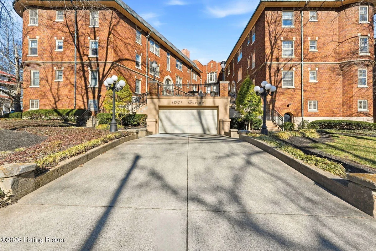 1601 Spring Dr 8 - Main photo