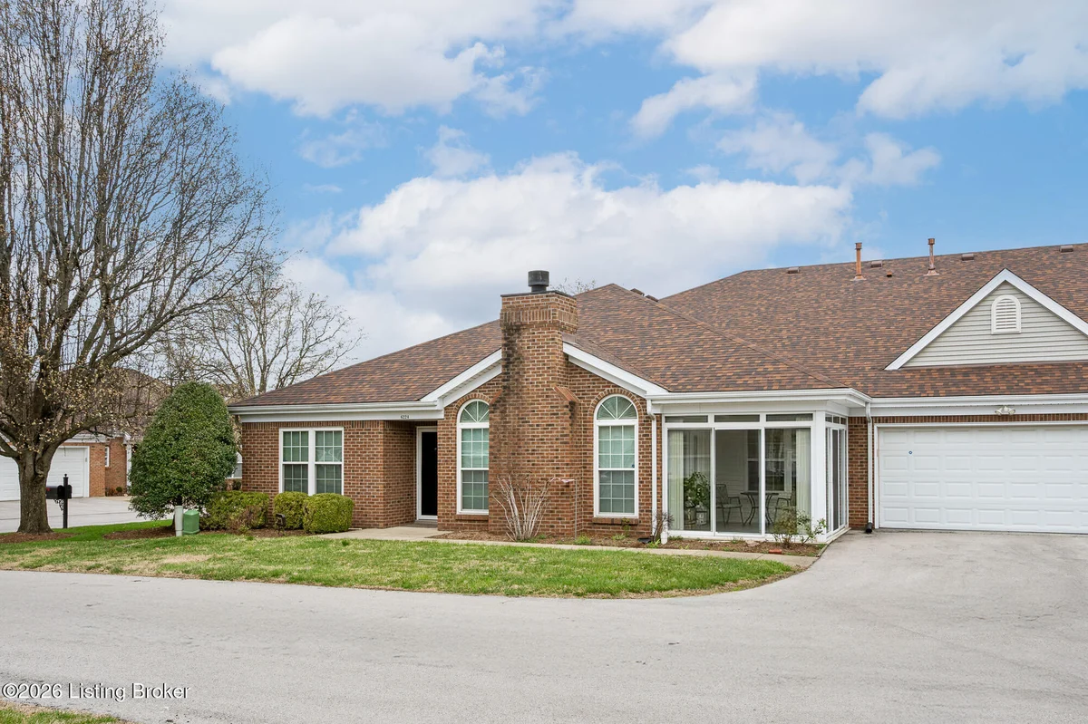 6224 River Pointe Dr - Main photo