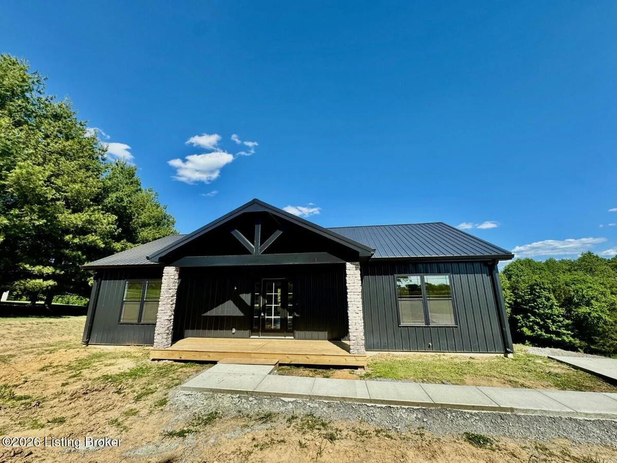 317 Hillsboro Ln - Main photo