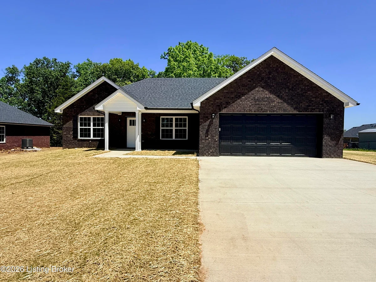 210 Tulip Dr - Main photo