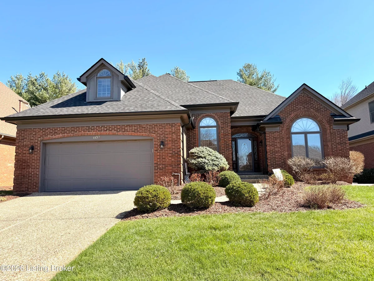 607 Willowhurst Pl - Main photo