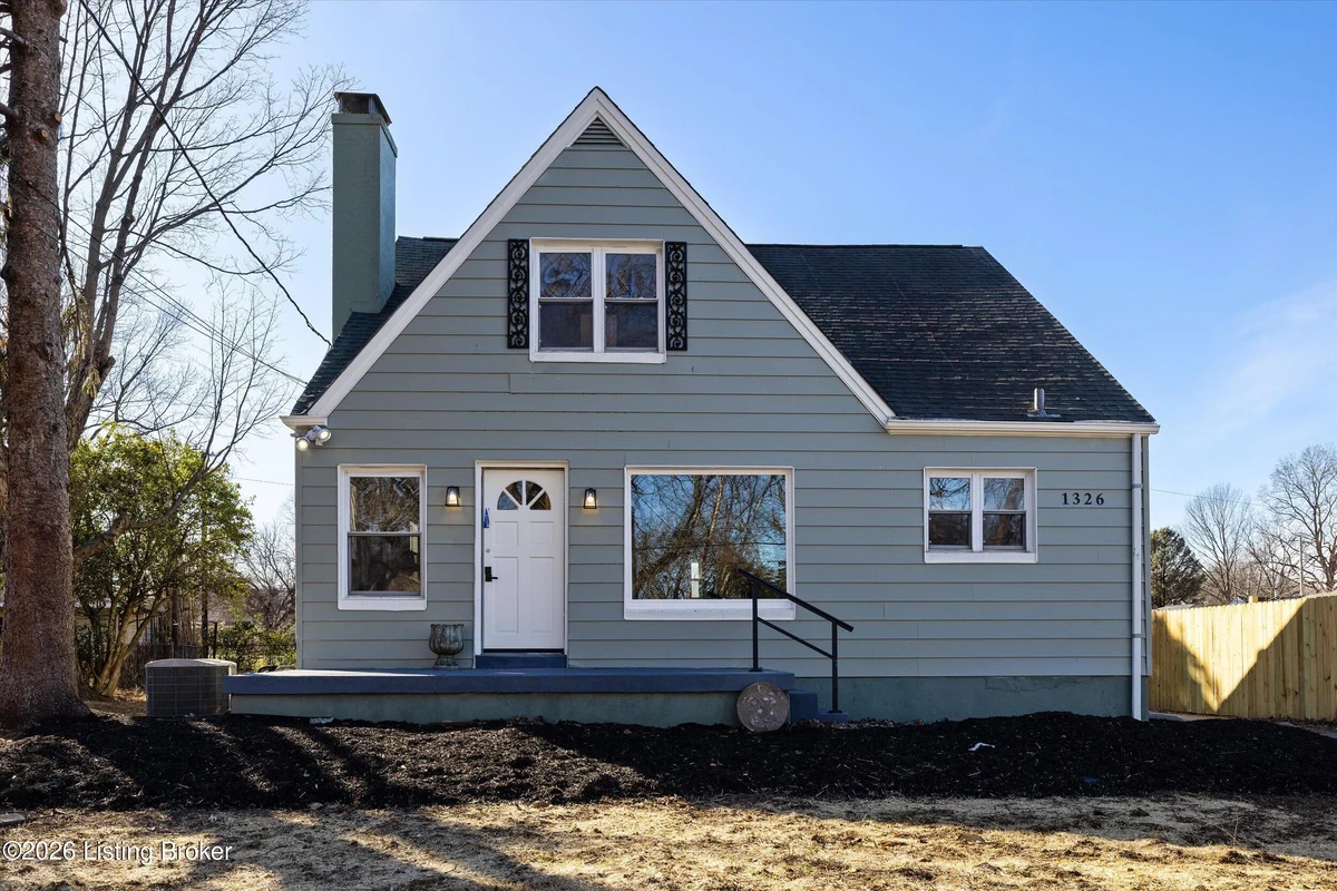 1326 Phyllis Ave - Main photo