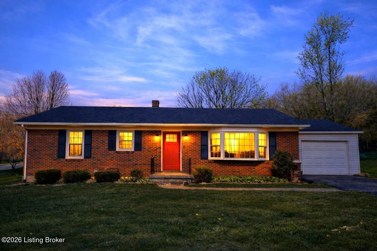 704 McCullum Ave - Main photo