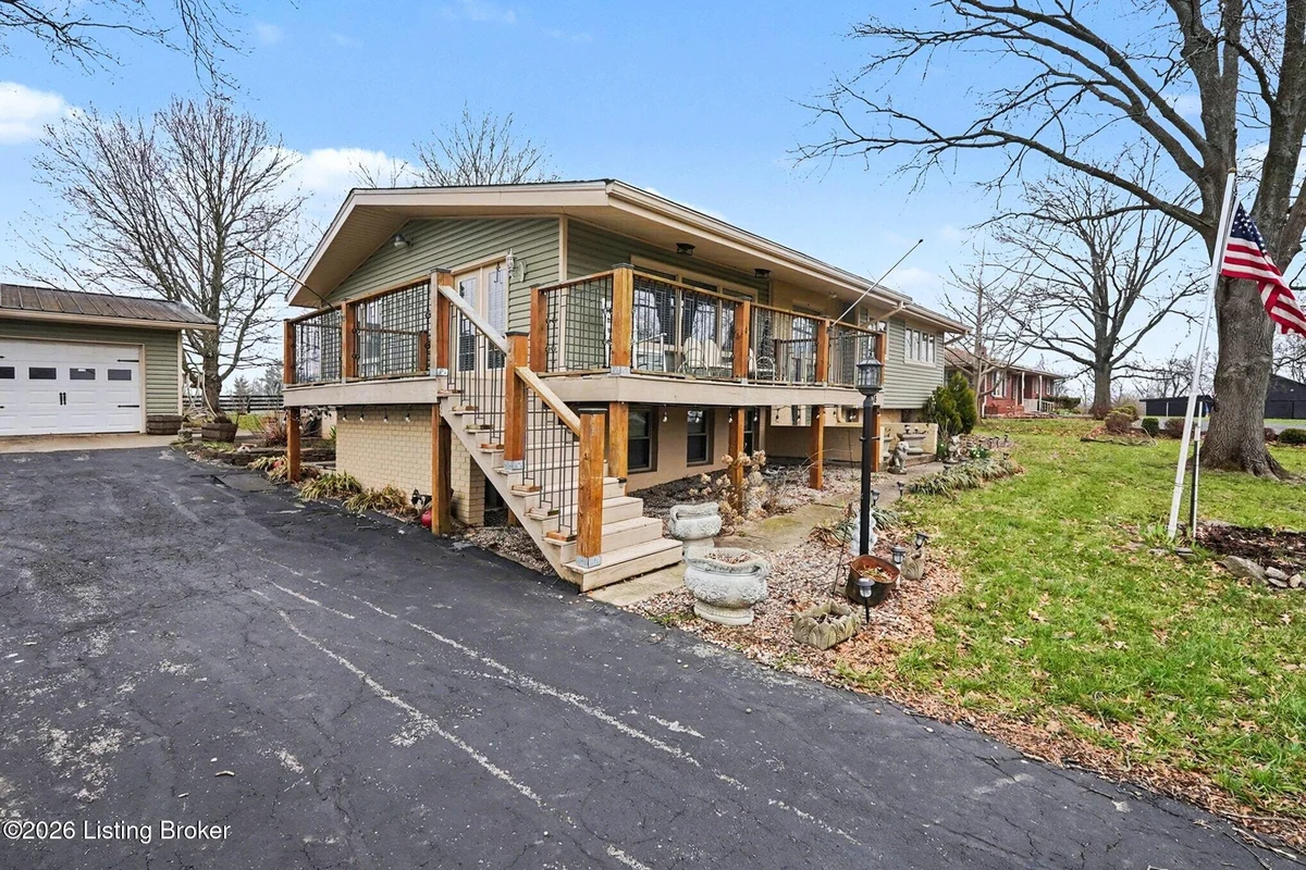 176 Chilton Ct - Main photo