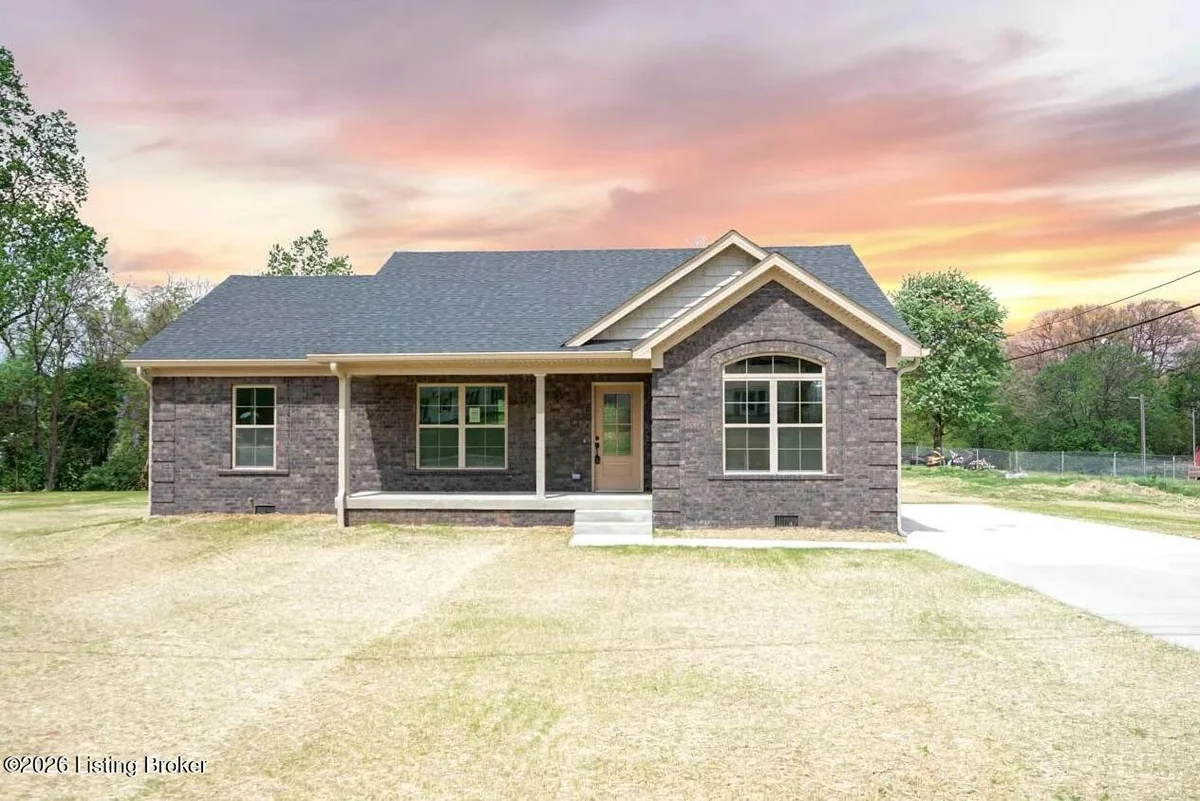 1472 Tucker Dr - Main photo