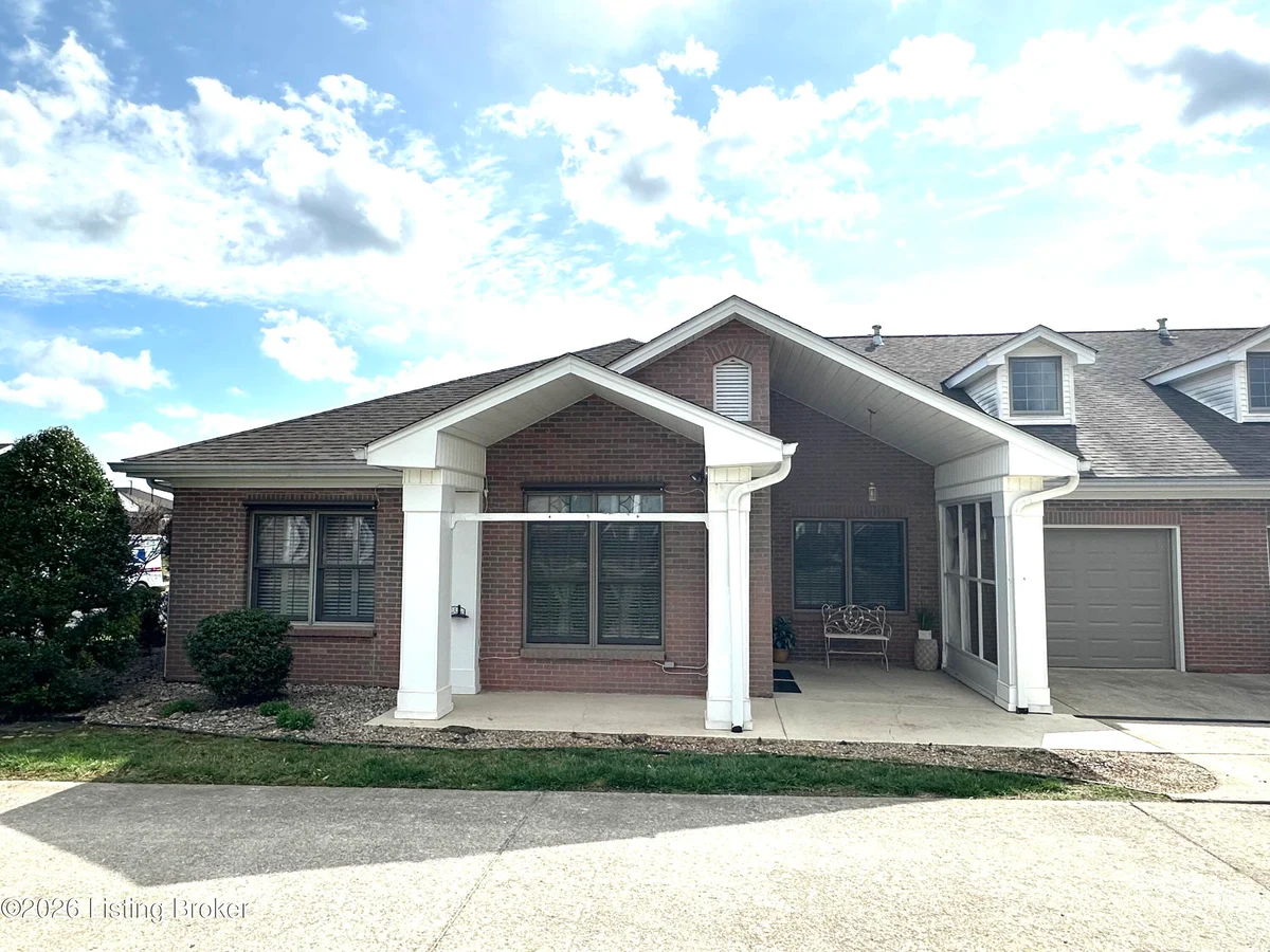 105 Floyd Ct - Main photo
