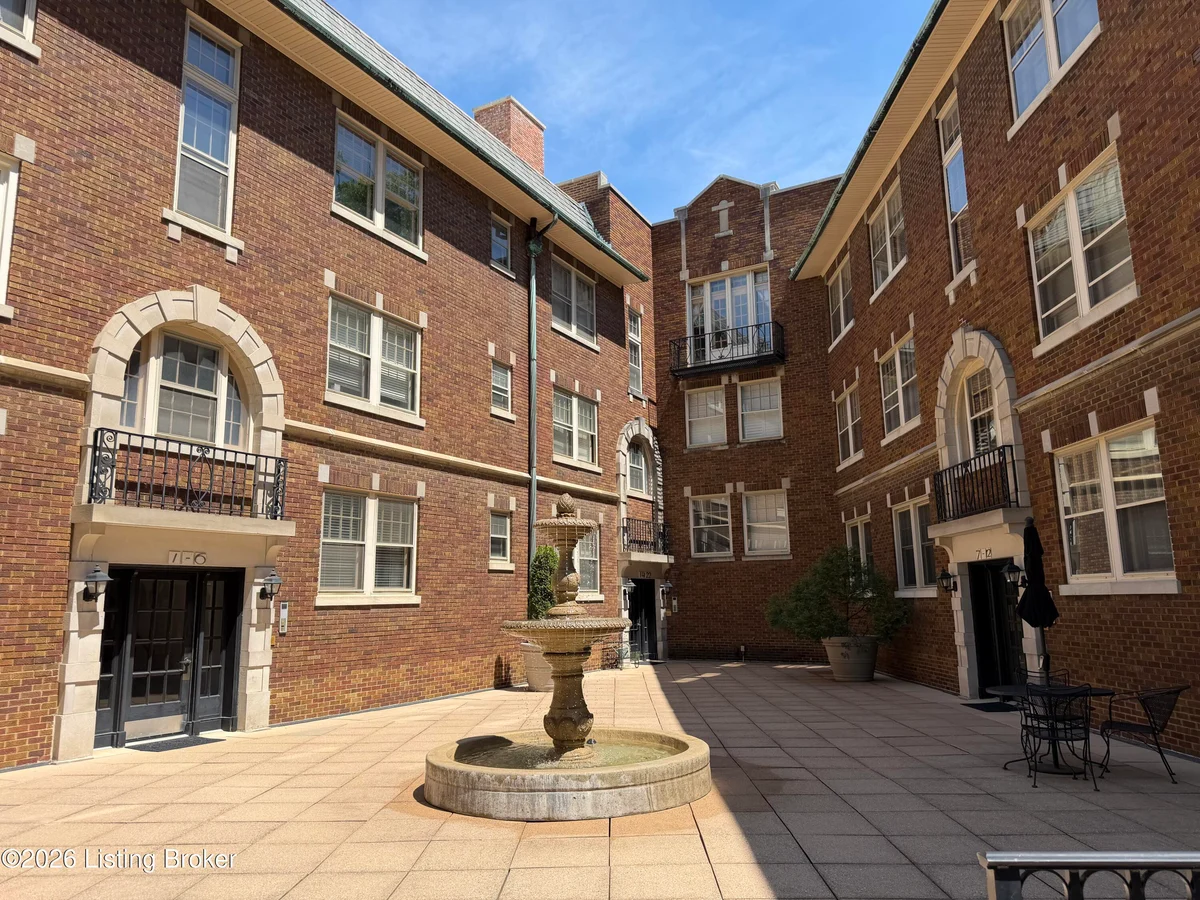 1601 Spring Dr APT 1 - Main photo