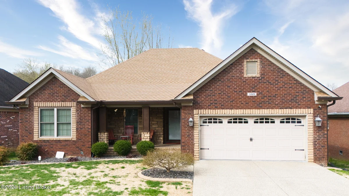 7220 Oakburn Dr - Main photo