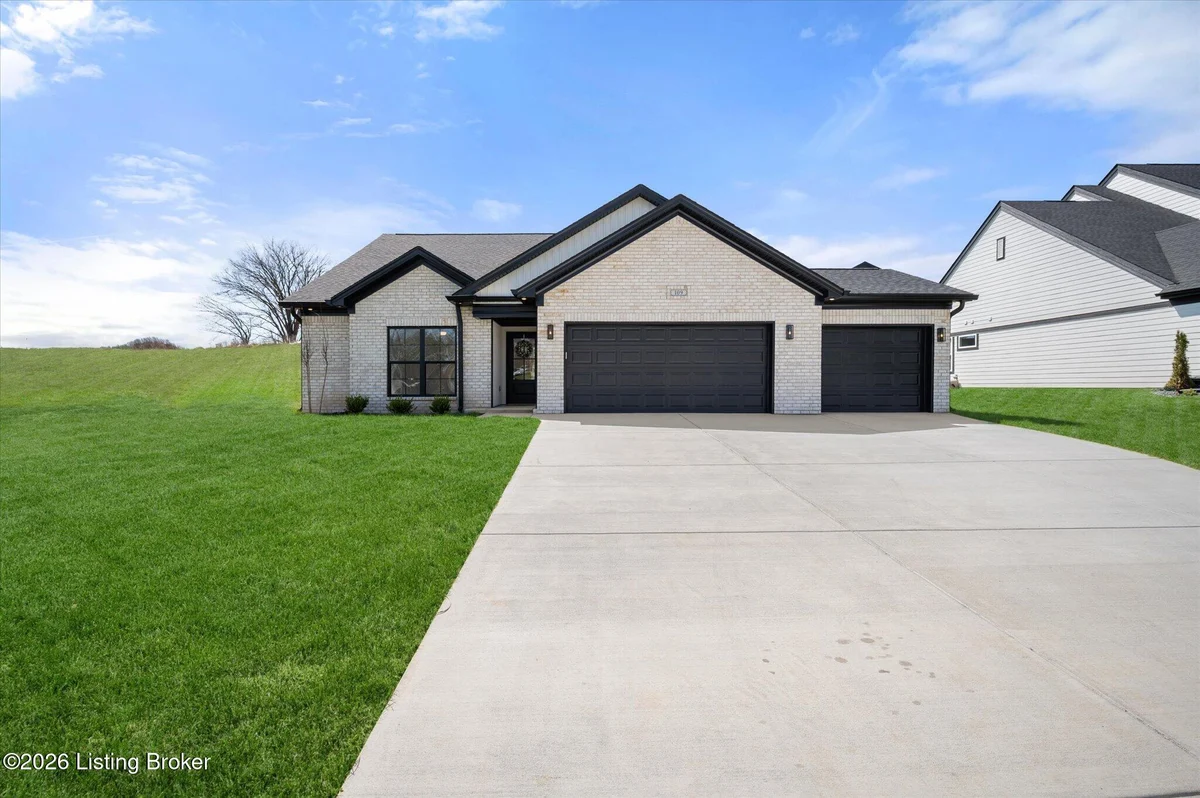 109 Broken Arrow Ct - Main photo