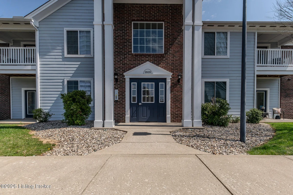 2609 Bradford Commons Dr 104 - Main photo