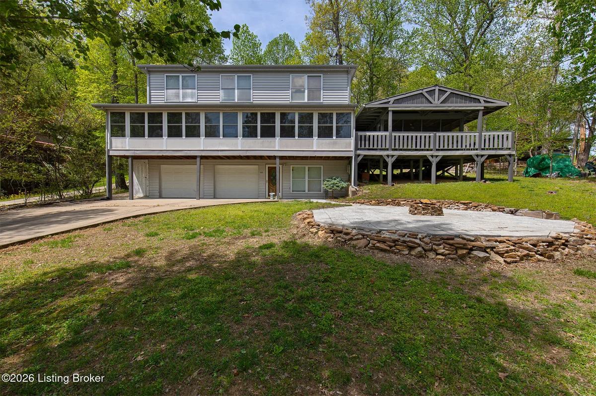 531 Lakeshore Dr - Main photo