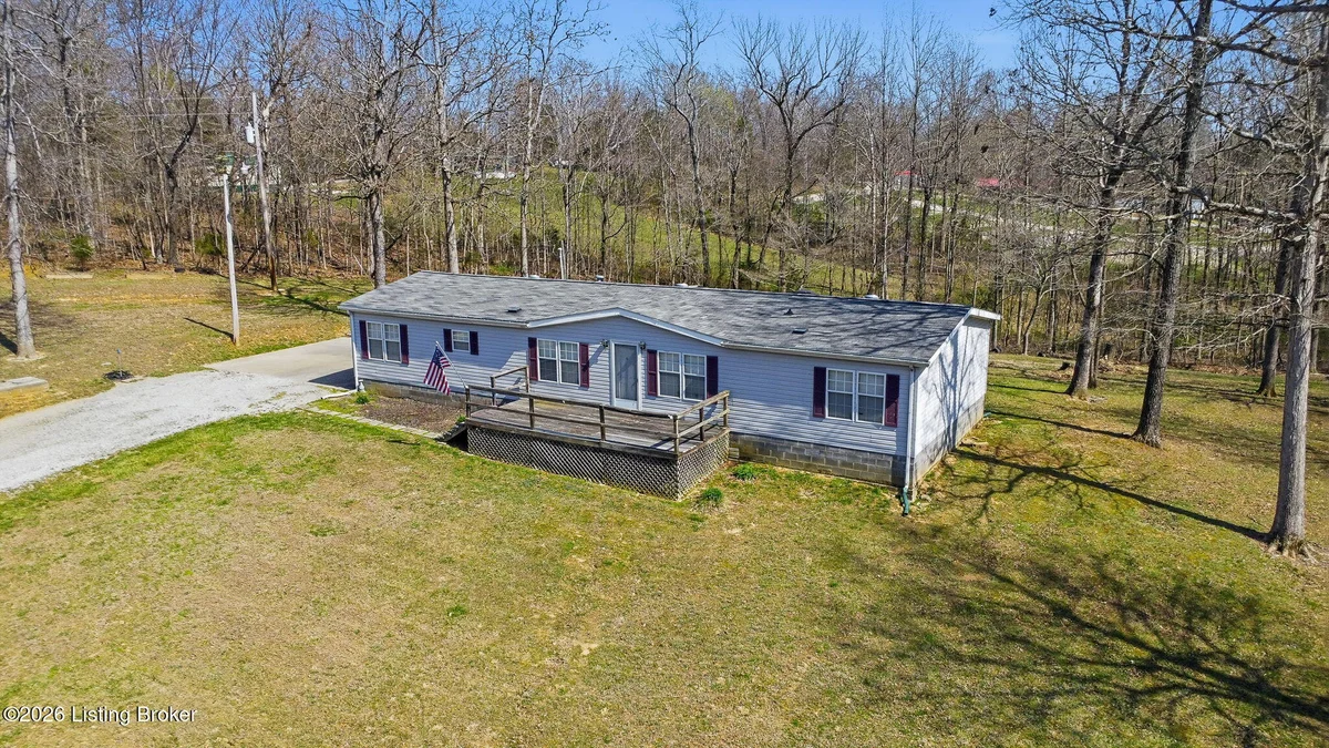 320 Johnnie Pack Rd - Main photo