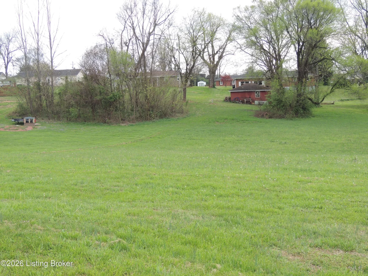 2203 Elmcrest Dr - Main photo