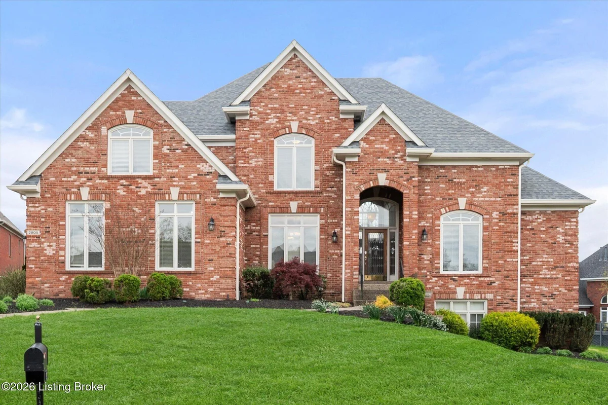 2805 Woodcrest Ct - Main photo