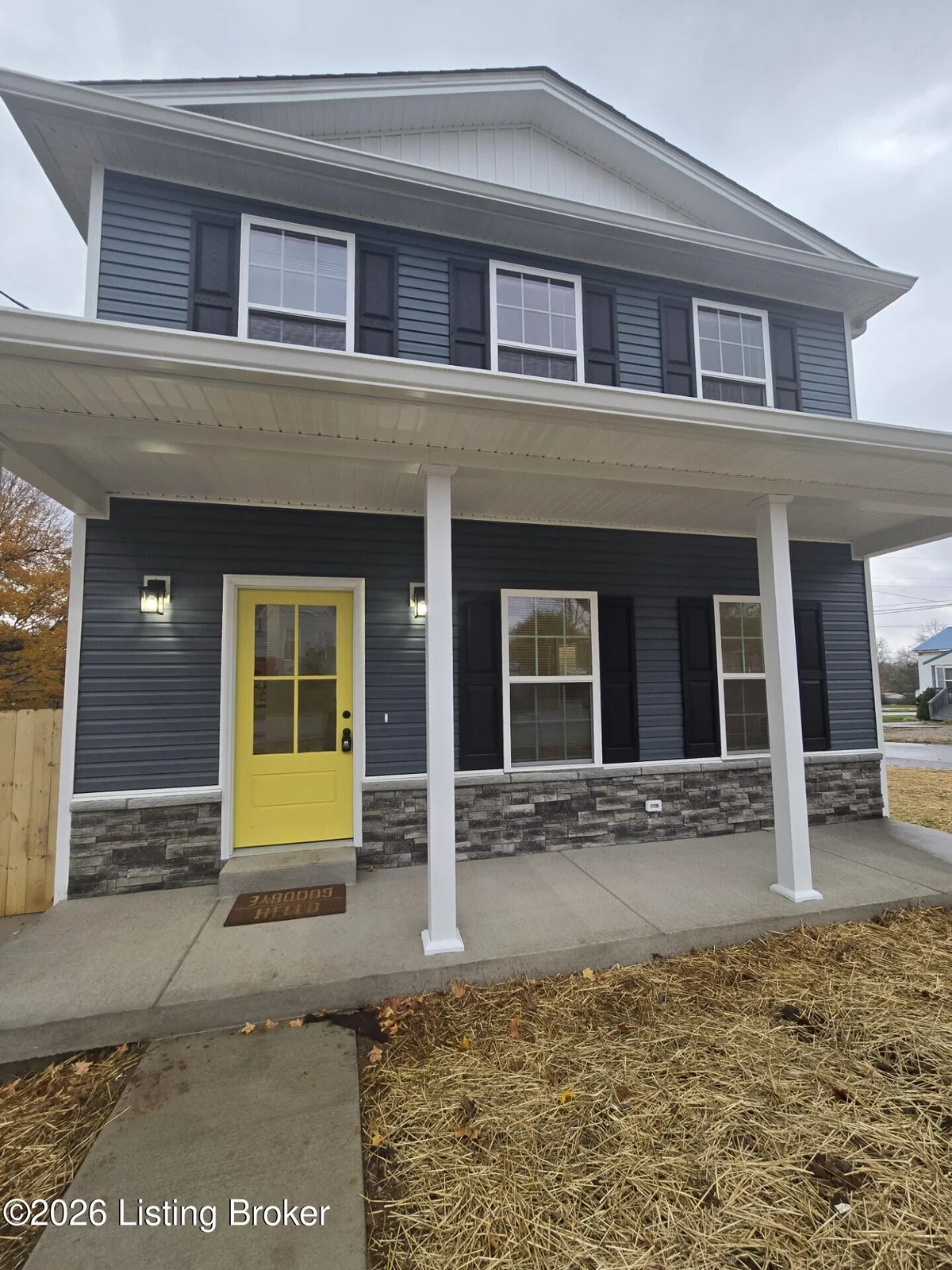 215 E Brown St - Main photo