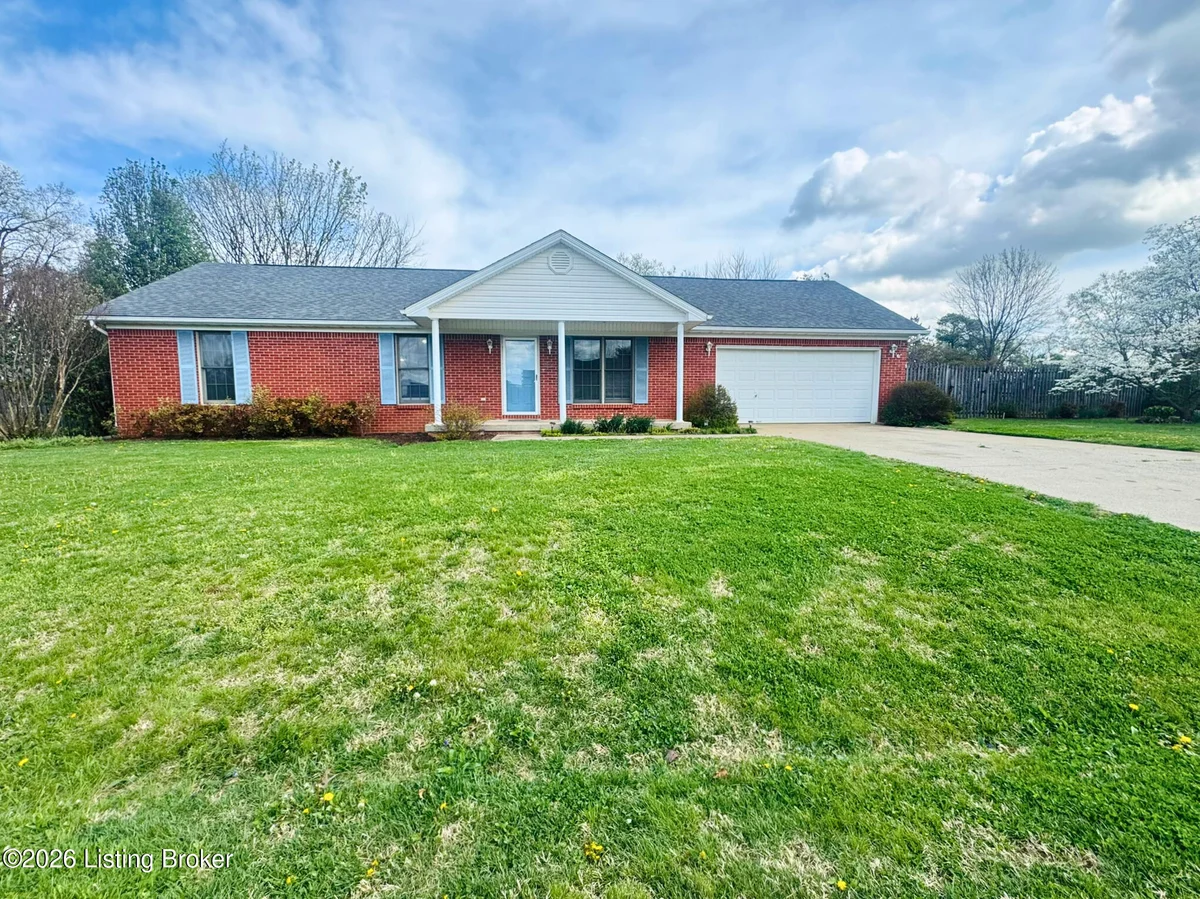 2806 Oakwood Dr - Main photo