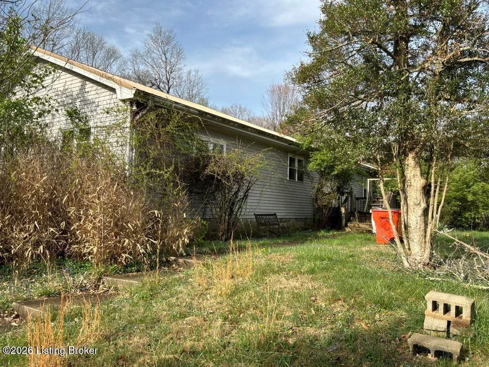 134 Meadowview Dr - Main photo