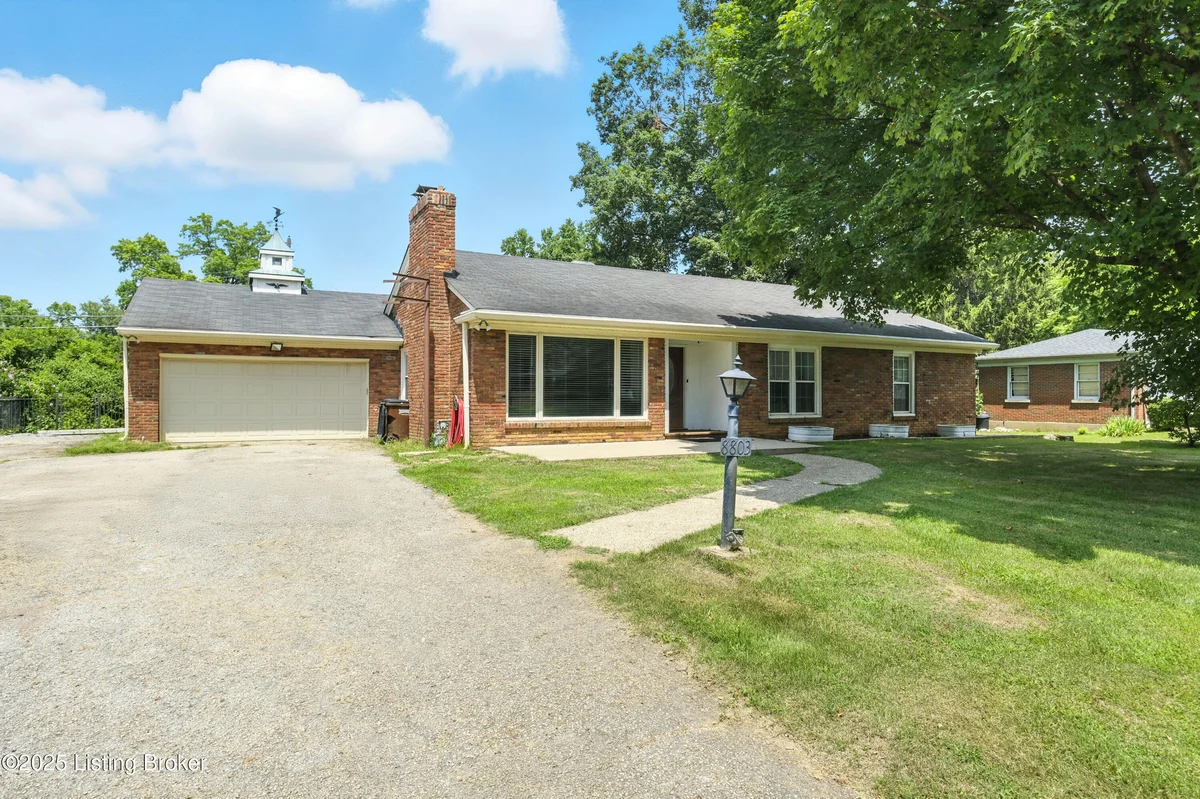 8803 Whipps Mill Rd - Main photo