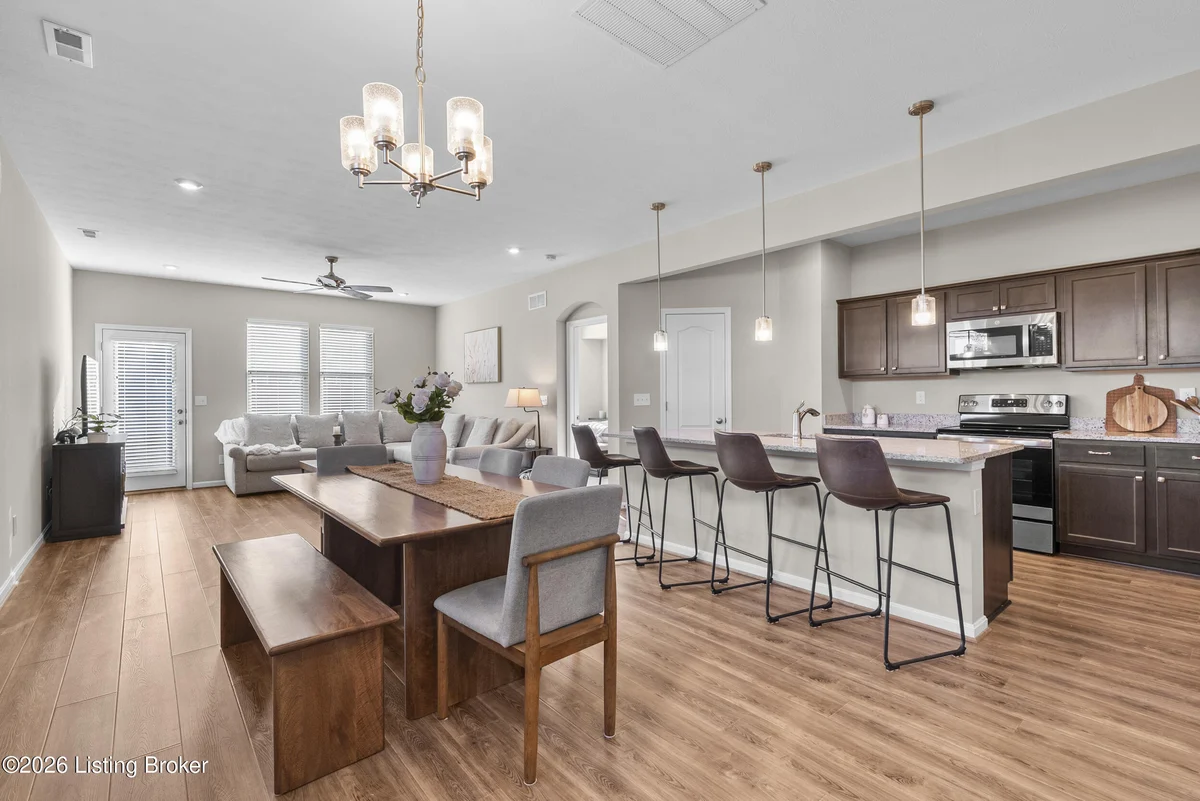 133 Harvest Pt Way - Main photo