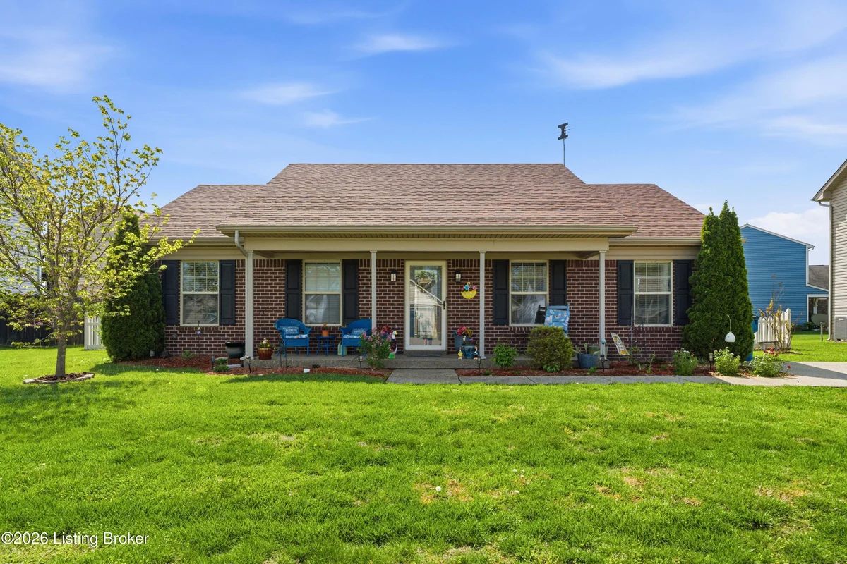327 Mallard Pointe Blvd - Main photo