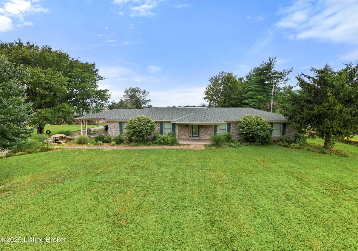 364 Fairview Ln - Main photo
