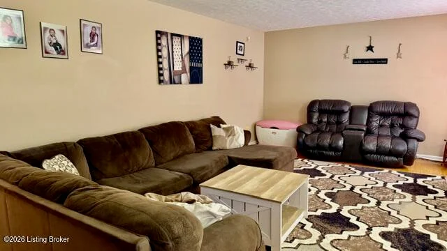 1010 Scenic Dr - Main photo