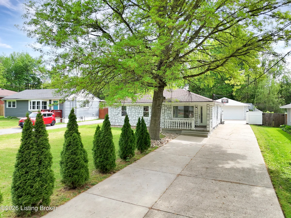 6907 Triangle Dr - Main photo
