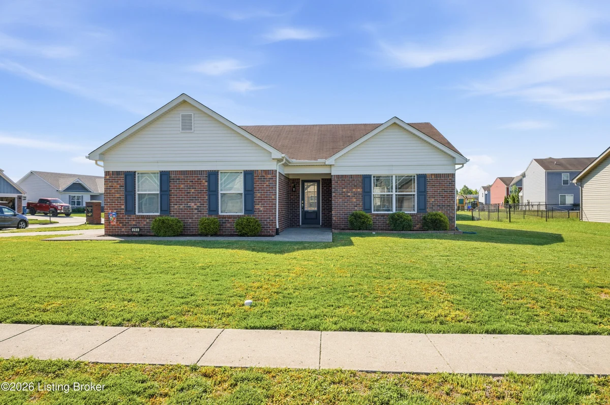 293 Mallard Pointe Blvd - Main photo