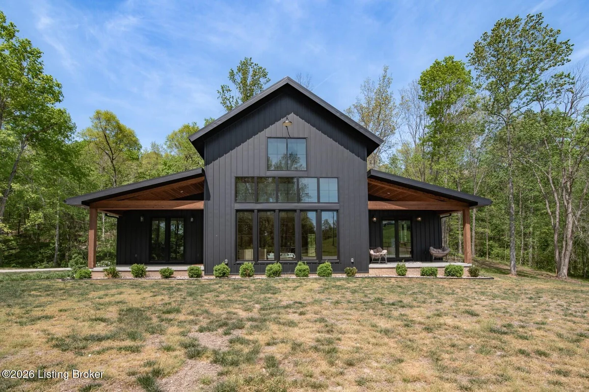 453 Cheslon Rd - Main photo