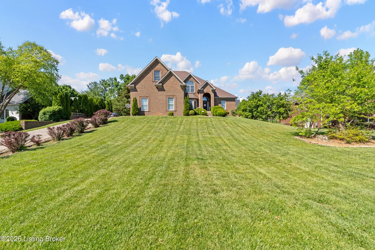 6223 Perrin Dr - Main photo