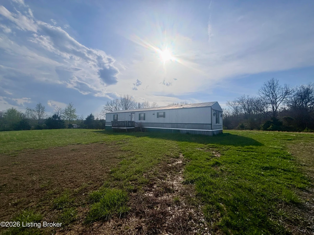 465 Sun Valley Rd - Main photo