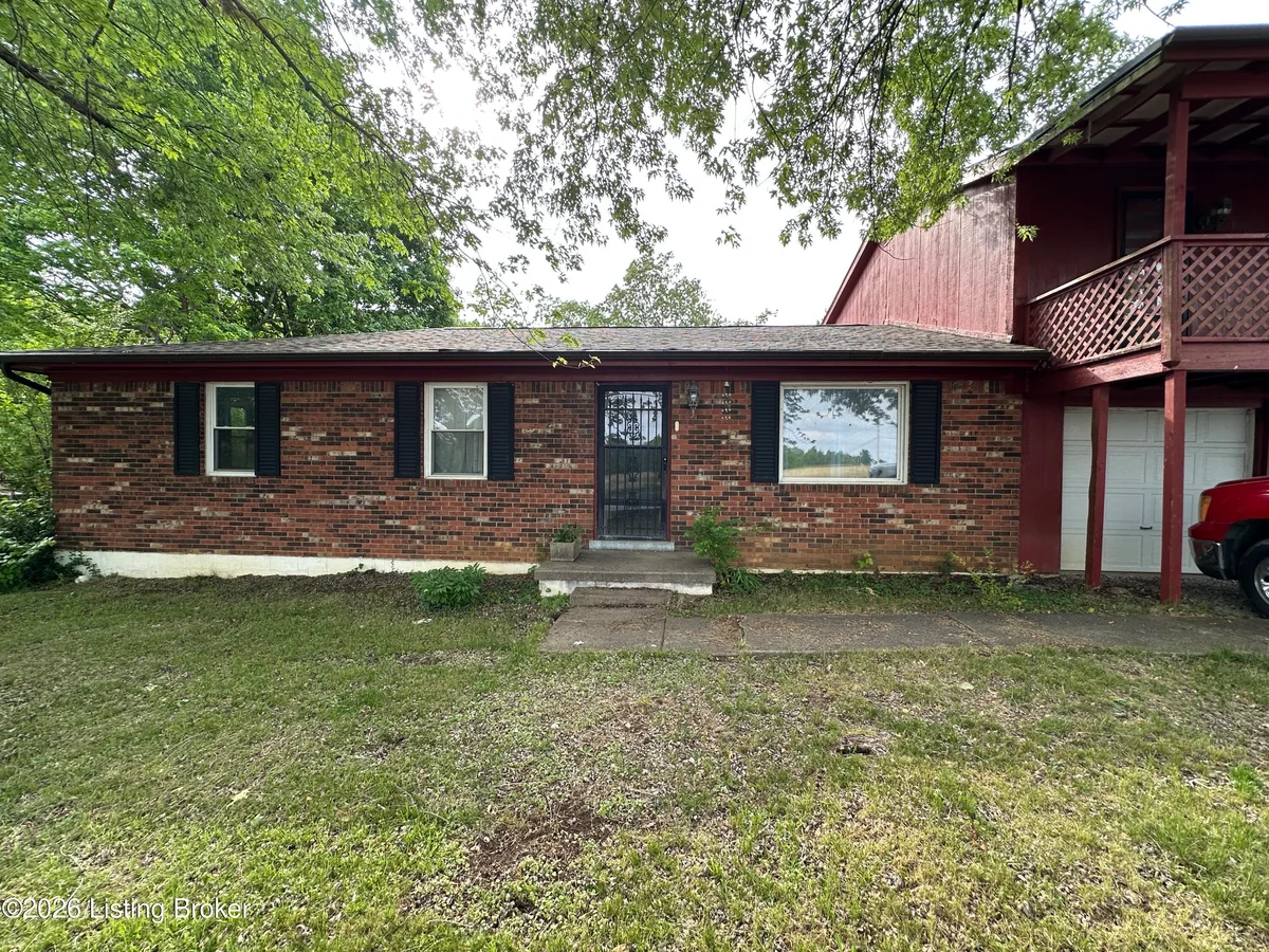 804 Wallace Ave - Main photo