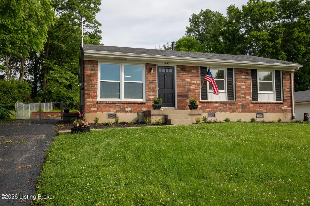 10607 Fairview Ave - Main photo