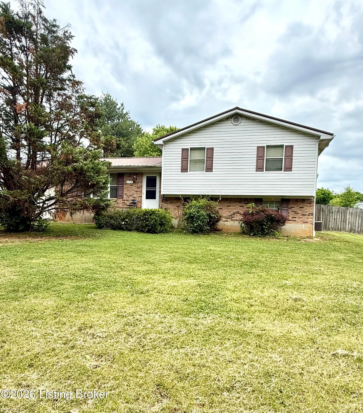 4766 Flatlick Rd - Main photo