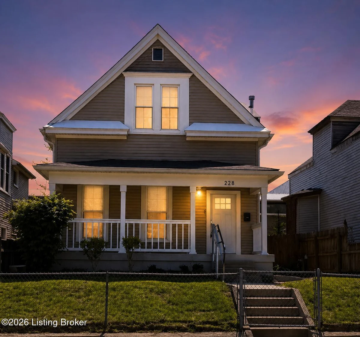 228 E Burnett Ave - Main photo