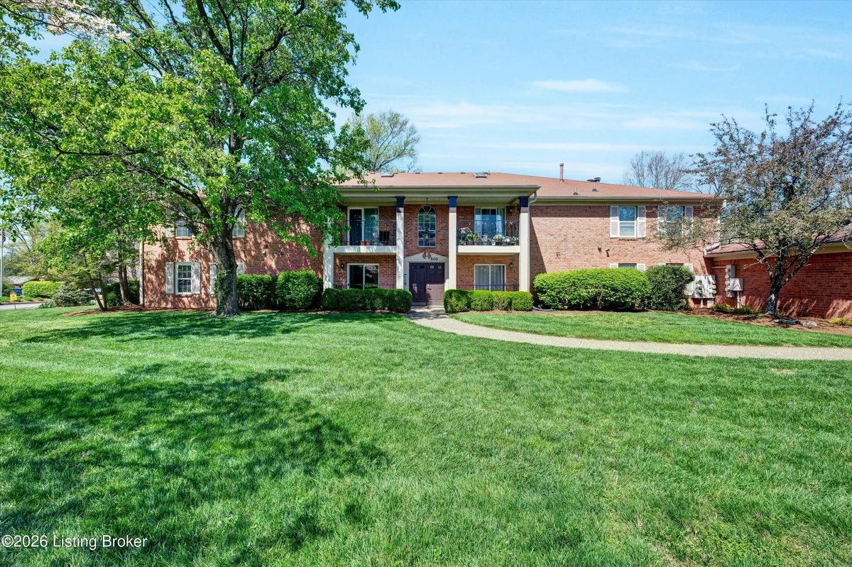 803 Forest Park Rd - Main photo