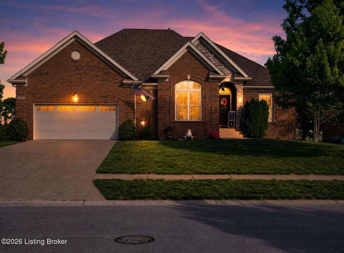 688 Ashbourne Dr - Main photo