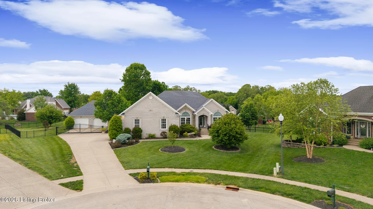 154 Mount Vernon Ct - Main photo