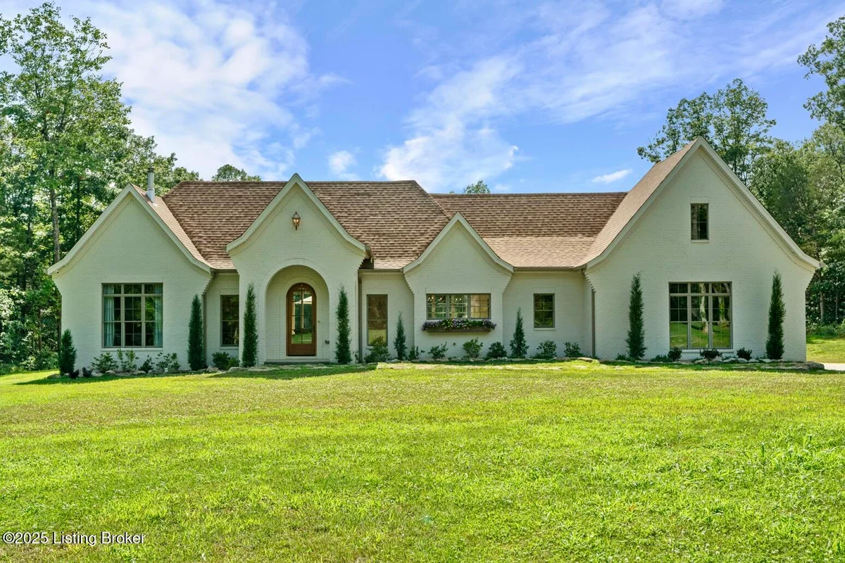 1079 Armstrong Ln - Main photo