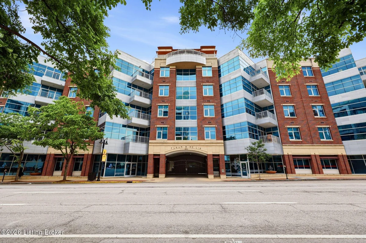 324 E Main St 219 - Main photo