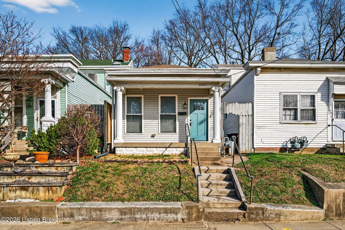 1007 Goss Ave - Main photo